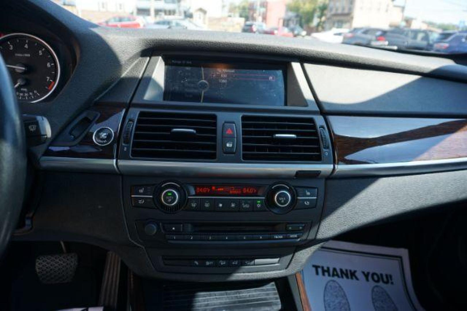 2012 Alpine White /Sand Beige BMW X5 xDrive50i (5UXZV8C59CL) with an 4.4L V-8 gasoline direct injection engine, located at 312 Centre Ave, Schuylkill Haven, PA, 17972, (570) 593-5278, 40.638130, -76.177383 - Photo#28