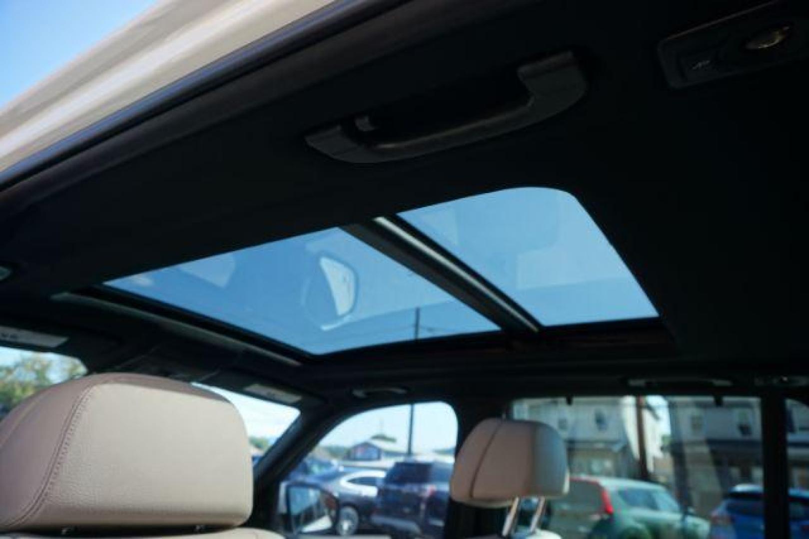 2012 Alpine White /Sand Beige BMW X5 xDrive50i (5UXZV8C59CL) with an 4.4L V-8 gasoline direct injection engine, located at 312 Centre Ave, Schuylkill Haven, PA, 17972, (570) 593-5278, 40.638130, -76.177383 - Photo#35