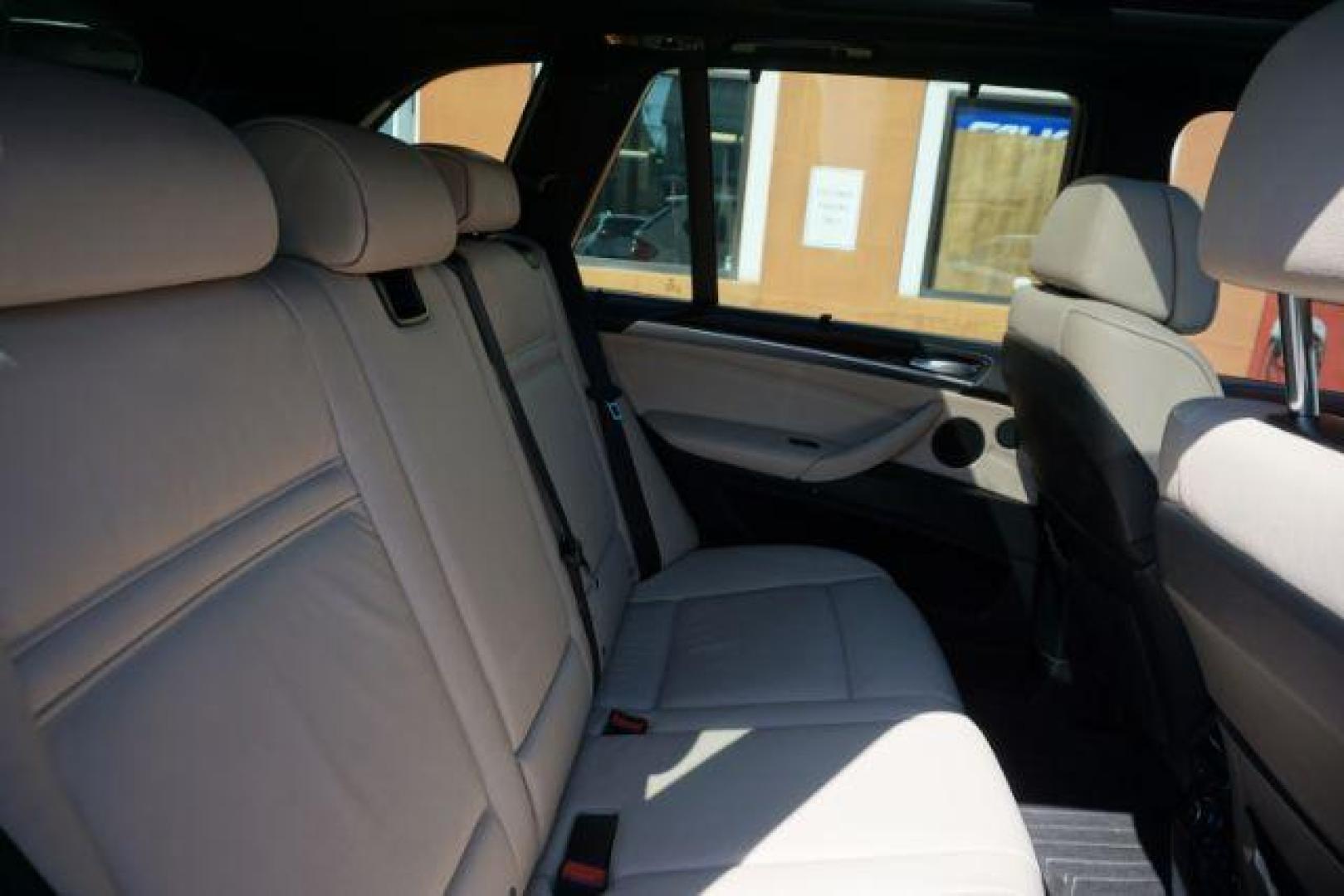 2012 Alpine White /Sand Beige BMW X5 xDrive50i (5UXZV8C59CL) with an 4.4L V-8 gasoline direct injection engine, located at 312 Centre Ave, Schuylkill Haven, PA, 17972, (570) 593-5278, 40.638130, -76.177383 - Photo#40