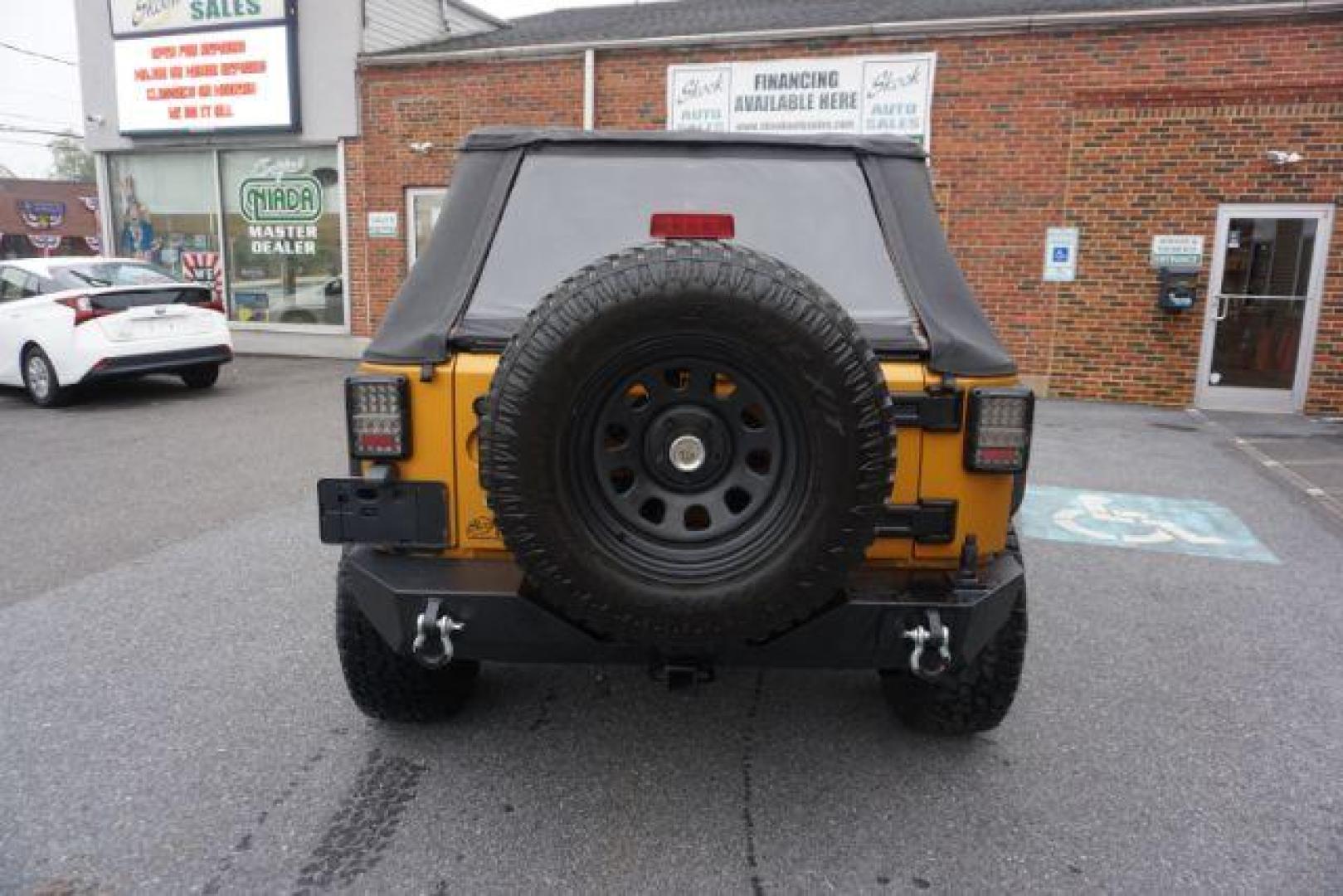 2014 Anvil Clear Coat /Dark Saddle/Black Jeep Wrangler Unlimited Rubicon (1C4BJWFG5EL) with an 3.6L V-6 DOHC engine, located at 312 Centre Ave, Schuylkill Haven, PA, 17972, (570) 593-5278, 40.638130, -76.177383 - Photo#10