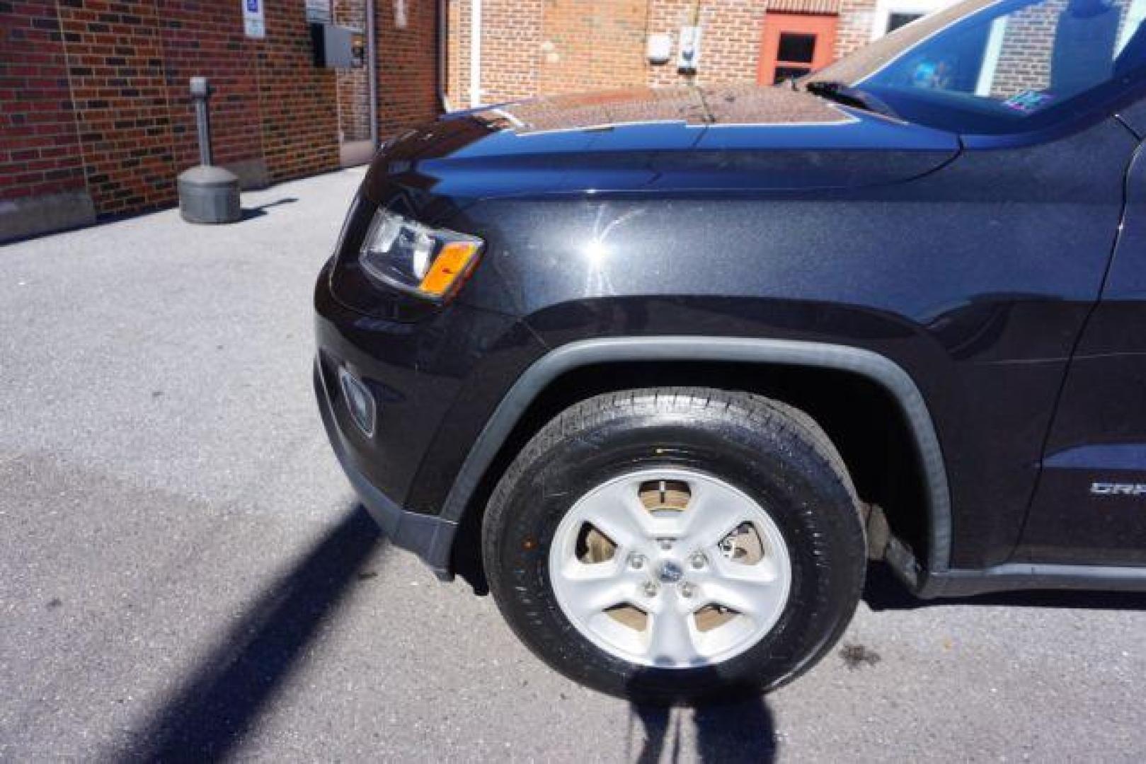 2014 Jeep Grand Cherokee Laredo 4WD (1C4RJFAG5EC) with an 3.6L V6 DOHC 24V engine, 5-Speed Automatic transmission, located at 312 Centre Ave, Schuylkill Haven, PA, 17972, (570) 593-5278, 40.638130, -76.177383 - Photo#37