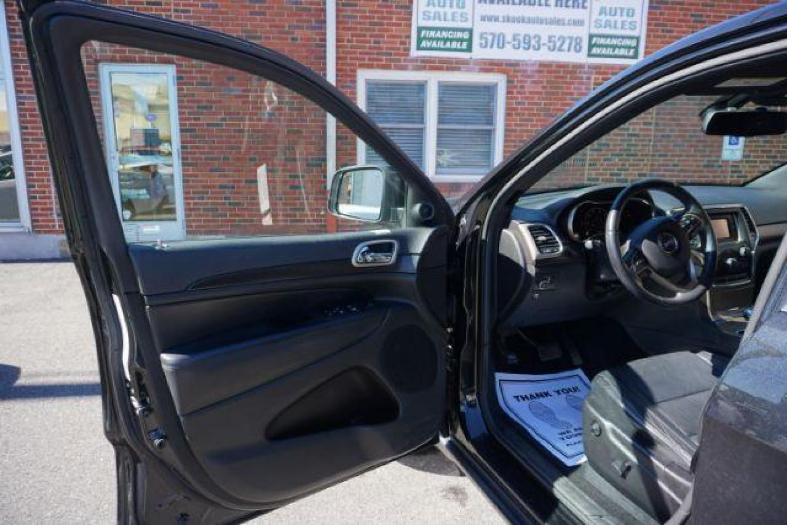 2014 Jeep Grand Cherokee Laredo 4WD (1C4RJFAG5EC) with an 3.6L V6 DOHC 24V engine, 5-Speed Automatic transmission, located at 312 Centre Ave, Schuylkill Haven, PA, 17972, (570) 593-5278, 40.638130, -76.177383 - Photo#61