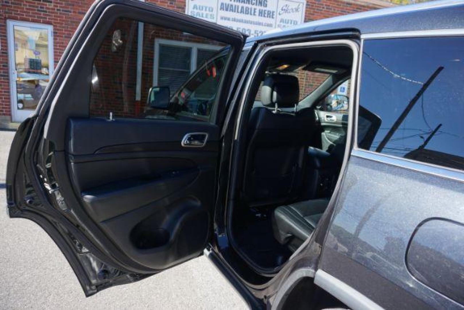 2014 Jeep Grand Cherokee Laredo 4WD (1C4RJFAG5EC) with an 3.6L V6 DOHC 24V engine, 5-Speed Automatic transmission, located at 312 Centre Ave, Schuylkill Haven, PA, 17972, (570) 593-5278, 40.638130, -76.177383 - Photo#67