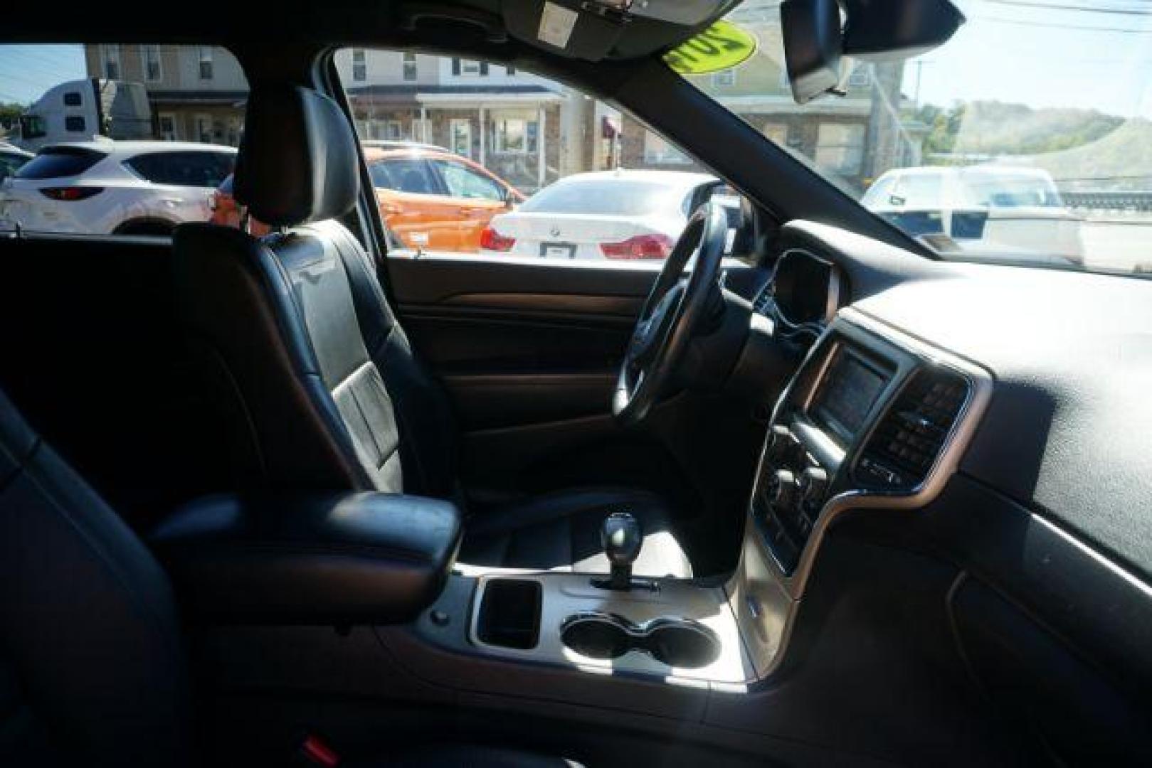 2014 Jeep Grand Cherokee Laredo 4WD (1C4RJFAG5EC) with an 3.6L V6 DOHC 24V engine, 5-Speed Automatic transmission, located at 312 Centre Ave, Schuylkill Haven, PA, 17972, (570) 593-5278, 40.638130, -76.177383 - Photo#76