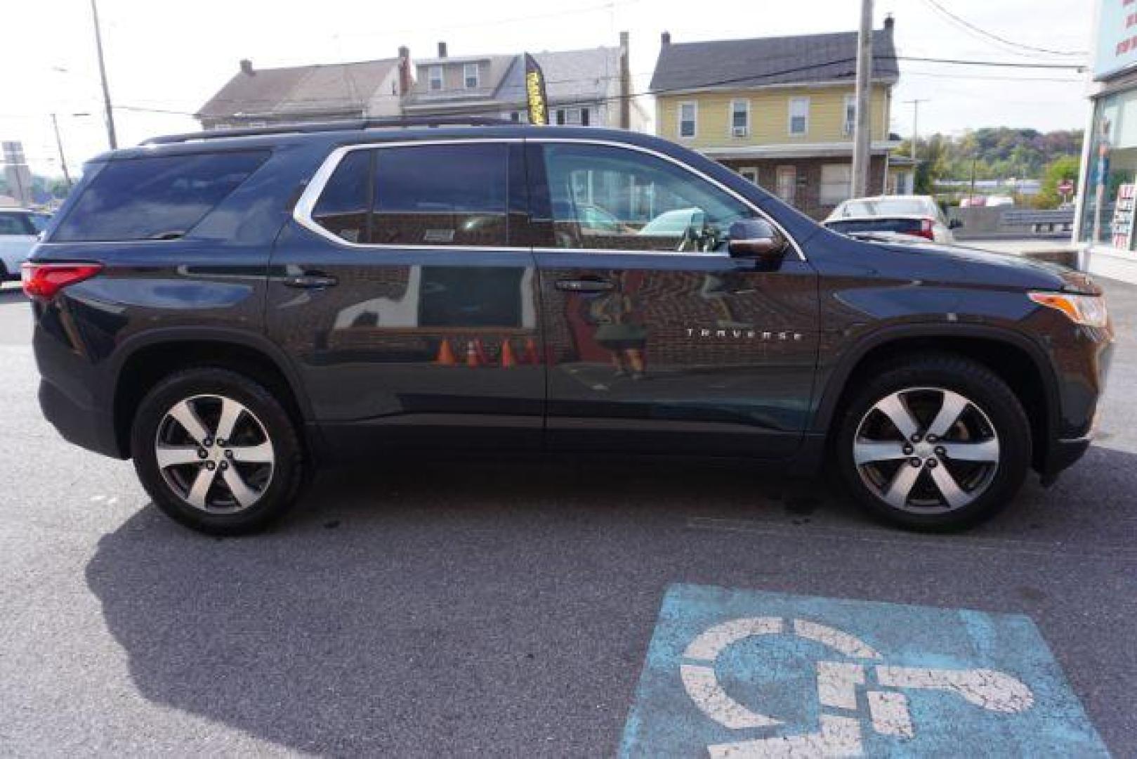2019 Graphite Metallic /Dark Atmosphere/Medium Ash Gray Chevrolet Traverse 3LT (1GNEVHKW7KJ) with an 3.6L V-6 gasoline direct injection engine, located at 312 Centre Ave, Schuylkill Haven, PA, 17972, (570) 593-5278, 40.638130, -76.177383 - Photo#11