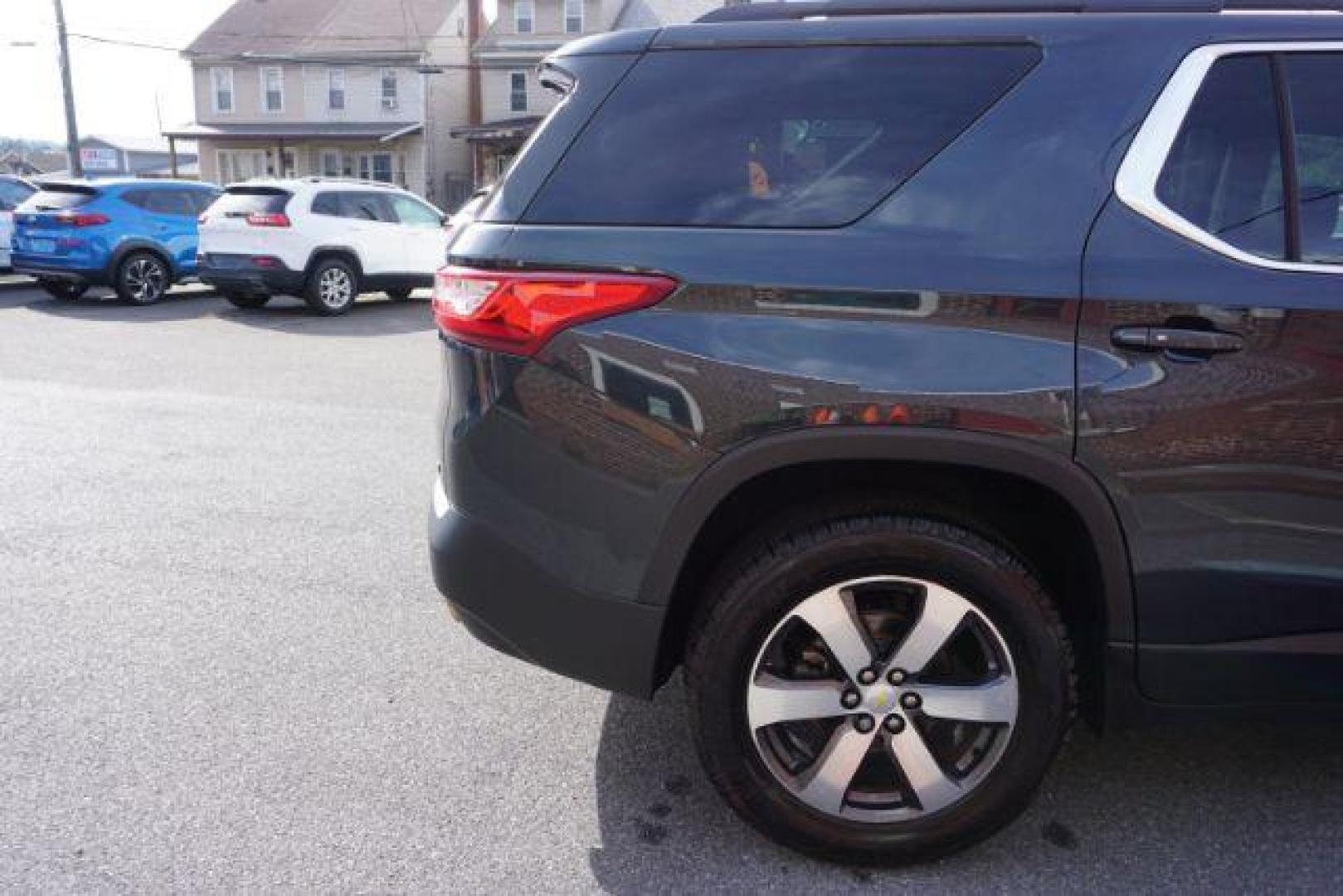 2019 Graphite Metallic /Dark Atmosphere/Medium Ash Gray Chevrolet Traverse 3LT (1GNEVHKW7KJ) with an 3.6L V-6 gasoline direct injection engine, located at 312 Centre Ave, Schuylkill Haven, PA, 17972, (570) 593-5278, 40.638130, -76.177383 - Photo#12