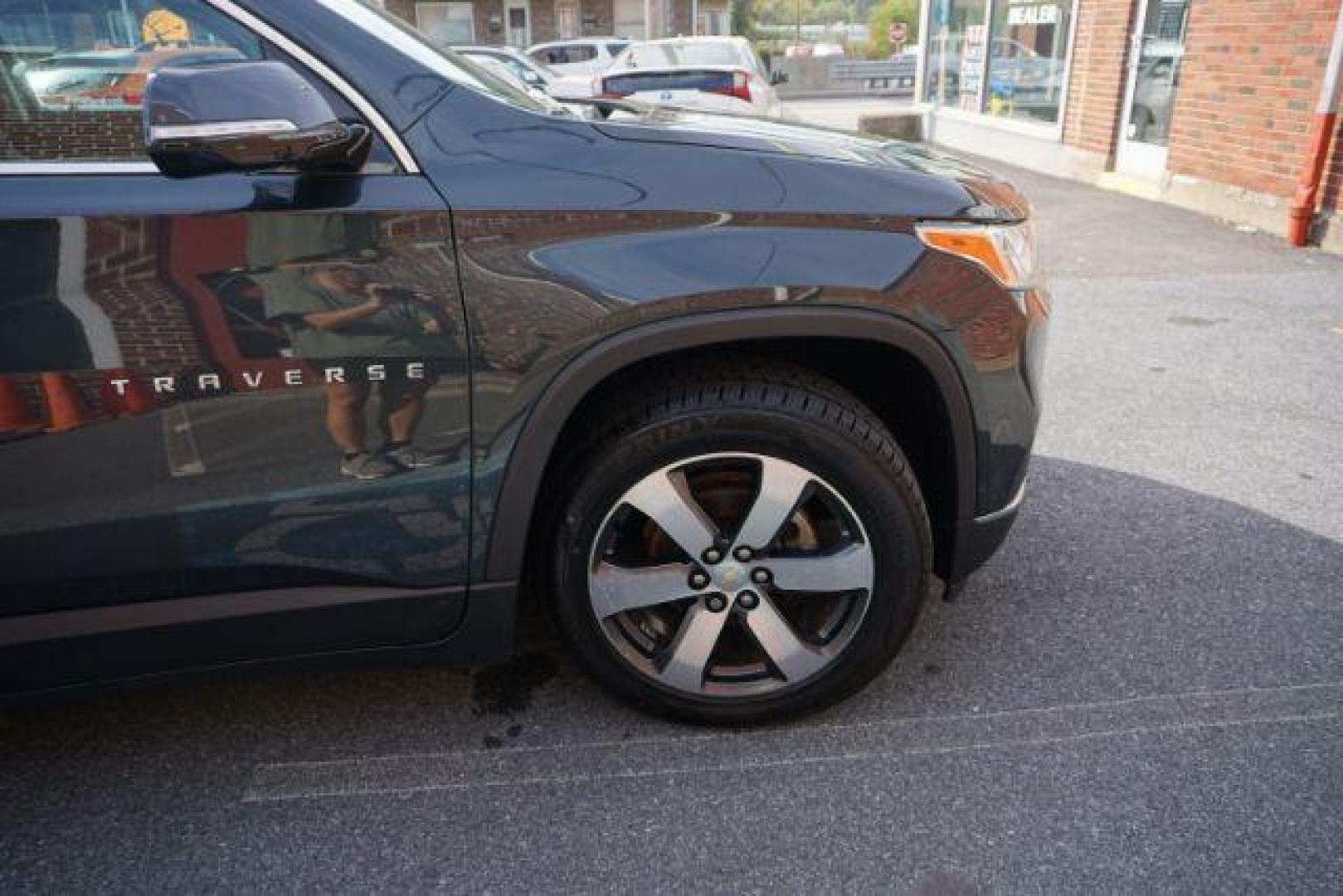 2019 Graphite Metallic /Dark Atmosphere/Medium Ash Gray Chevrolet Traverse 3LT (1GNEVHKW7KJ) with an 3.6L V-6 gasoline direct injection engine, located at 312 Centre Ave, Schuylkill Haven, PA, 17972, (570) 593-5278, 40.638130, -76.177383 - Photo#15