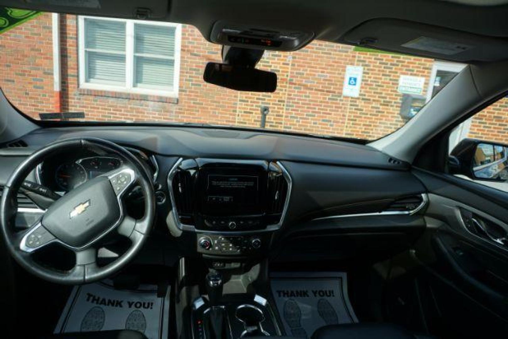 2019 Graphite Metallic /Dark Atmosphere/Medium Ash Gray Chevrolet Traverse 3LT (1GNEVHKW7KJ) with an 3.6L V-6 gasoline direct injection engine, located at 312 Centre Ave, Schuylkill Haven, PA, 17972, (570) 593-5278, 40.638130, -76.177383 - Photo#28