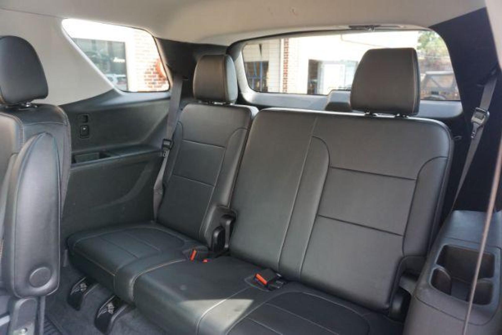 2019 Graphite Metallic /Dark Atmosphere/Medium Ash Gray Chevrolet Traverse 3LT (1GNEVHKW7KJ) with an 3.6L V-6 gasoline direct injection engine, located at 312 Centre Ave, Schuylkill Haven, PA, 17972, (570) 593-5278, 40.638130, -76.177383 - Photo#33