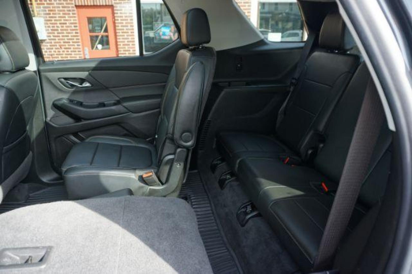 2019 Graphite Metallic /Dark Atmosphere/Medium Ash Gray Chevrolet Traverse 3LT (1GNEVHKW7KJ) with an 3.6L V-6 gasoline direct injection engine, located at 312 Centre Ave, Schuylkill Haven, PA, 17972, (570) 593-5278, 40.638130, -76.177383 - Photo#34