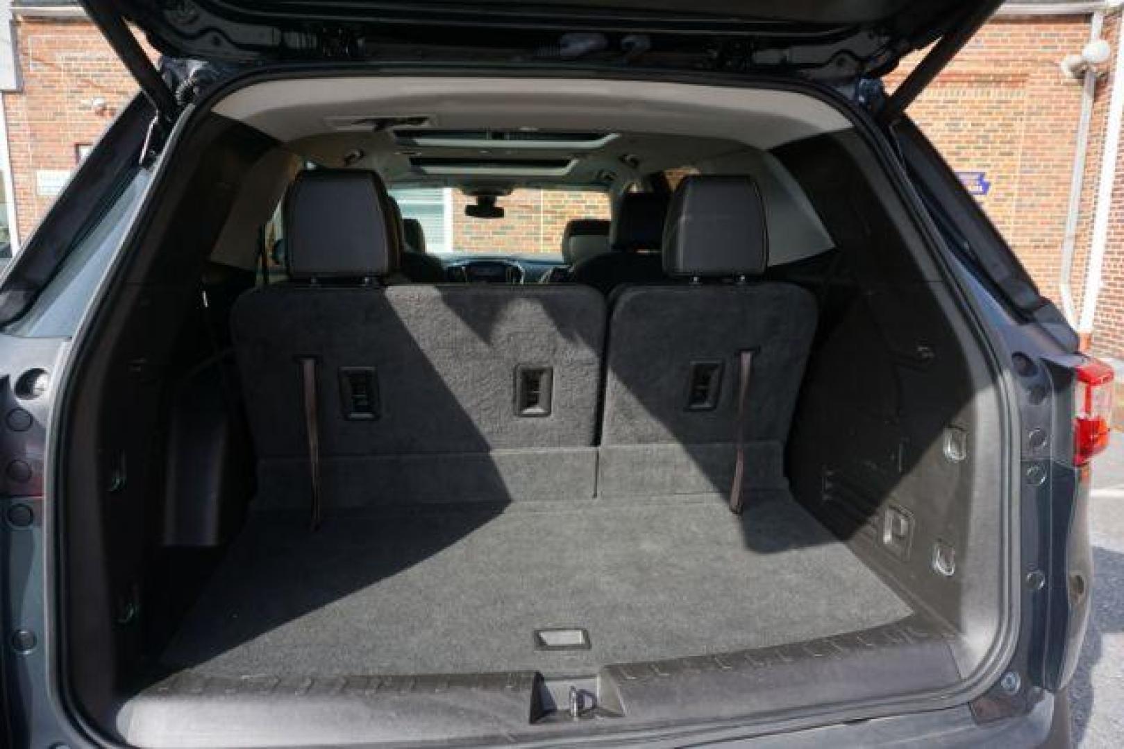 2019 Graphite Metallic /Dark Atmosphere/Medium Ash Gray Chevrolet Traverse 3LT (1GNEVHKW7KJ) with an 3.6L V-6 gasoline direct injection engine, located at 312 Centre Ave, Schuylkill Haven, PA, 17972, (570) 593-5278, 40.638130, -76.177383 - Photo#39