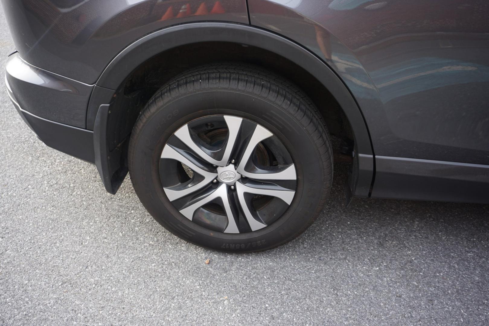 2017 MAGNETIC GRAY METALL TOYOTA RAV4 LE (JTMBFREV2HD) with an 2.5L I4 F DOHC 16V engine, AUTOMATIC transmission, located at 312 Centre Ave, Schuylkill Haven, PA, 17972, (570) 593-5278, 40.638130, -76.177383- Photo#14