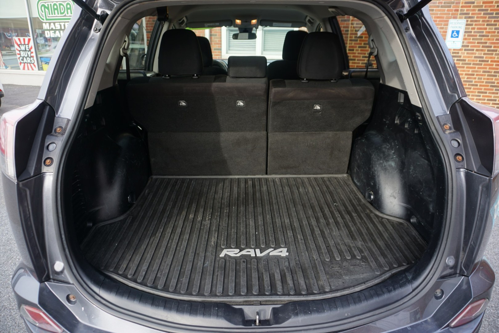 2017 Magnetic Gray Metallic /Black TOYOTA RAV4 LE (JTMBFREV2HD) with an 2.5L I-4 DOHC engine, located at 312 Centre Ave, Schuylkill Haven, PA, 17972, (570) 593-5278, 40.638130, -76.177383 - Photo#31