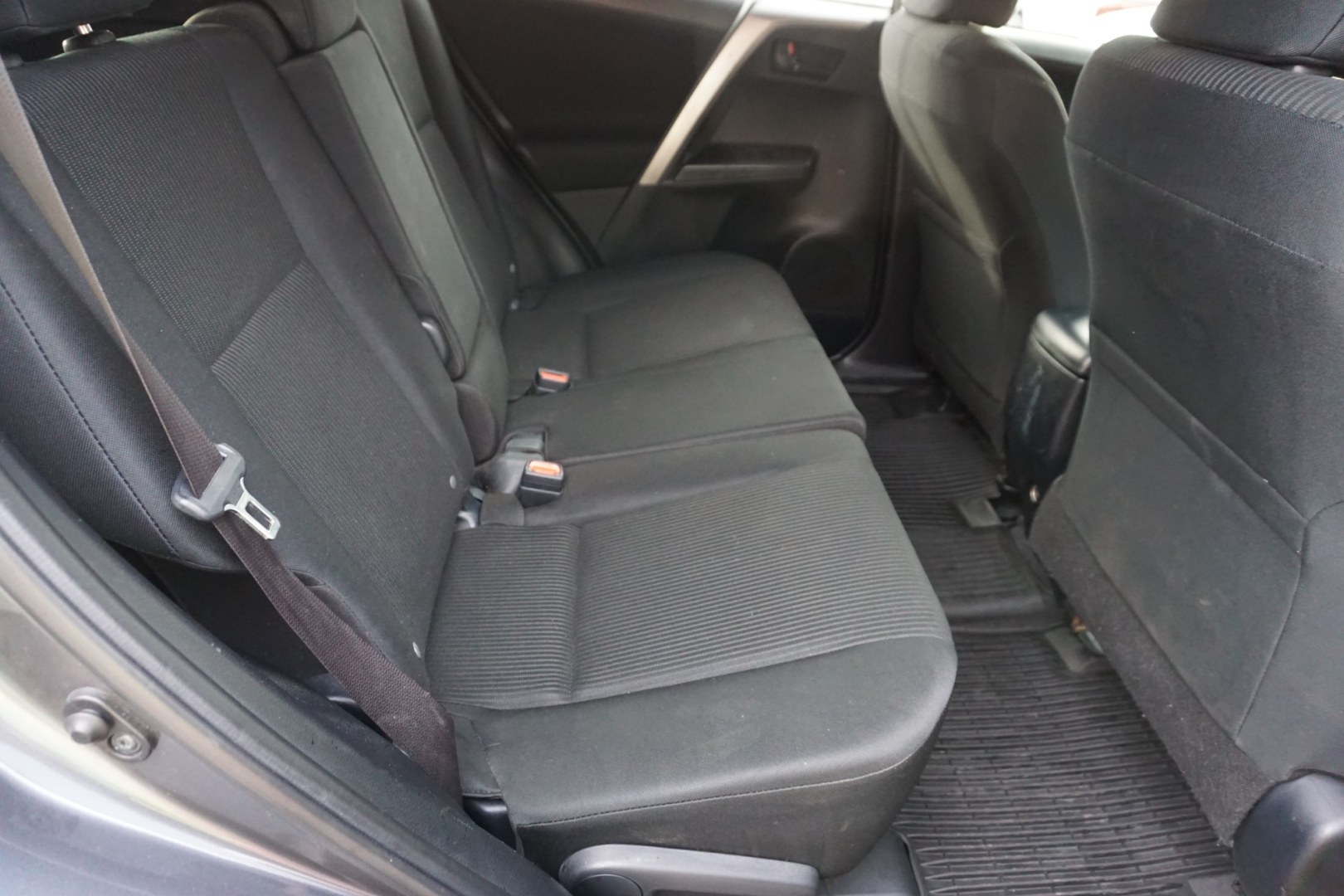 2017 Magnetic Gray Metallic /Black TOYOTA RAV4 LE (JTMBFREV2HD) with an 2.5L I-4 DOHC engine, located at 312 Centre Ave, Schuylkill Haven, PA, 17972, (570) 593-5278, 40.638130, -76.177383 - Photo#35