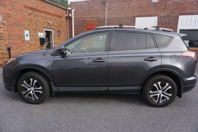 photo of 2017 Toyota RAV4 LE