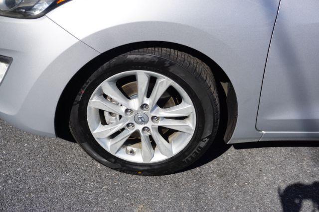 2014 Gray /2 tone gray Hyundai Elantra GT gt (KMHD35LH2EU) , located at 312 Centre Ave, Schuylkill Haven, PA, 17972, (570) 593-5278, 40.638130, -76.177383 - Photo#5