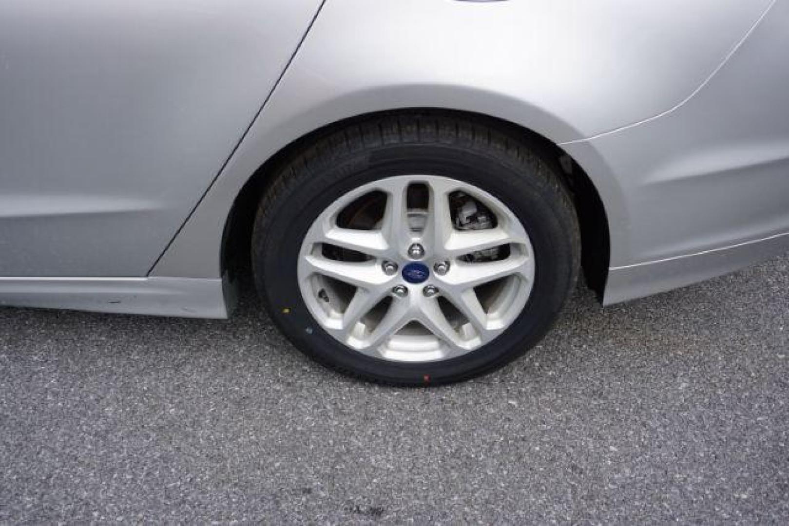 2014 Sterling Gray /Dune Ford Fusion SE (3FA6P0HD0ER) with an 1.5L L4 DOHC 16V engine, located at 312 Centre Ave, Schuylkill Haven, PA, 17972, (570) 593-5278, 40.638130, -76.177383 - Photo#8