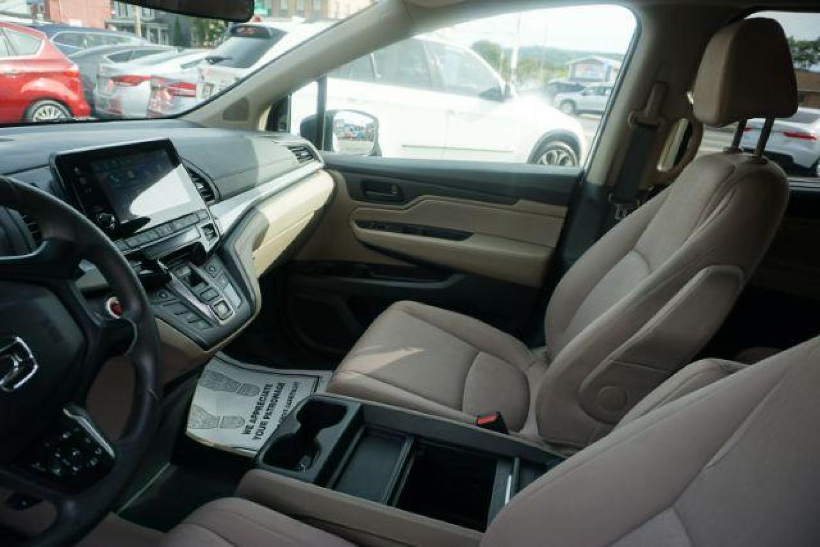 2019 White Diamond Pearl /Beige Honda Odyssey EX (5FNRL6H53KB) with an 3.5L V-6 gasoline direct injection engine, located at 312 Centre Ave, Schuylkill Haven, PA, 17972, (570) 593-5278, 40.638130, -76.177383 - Photo#33