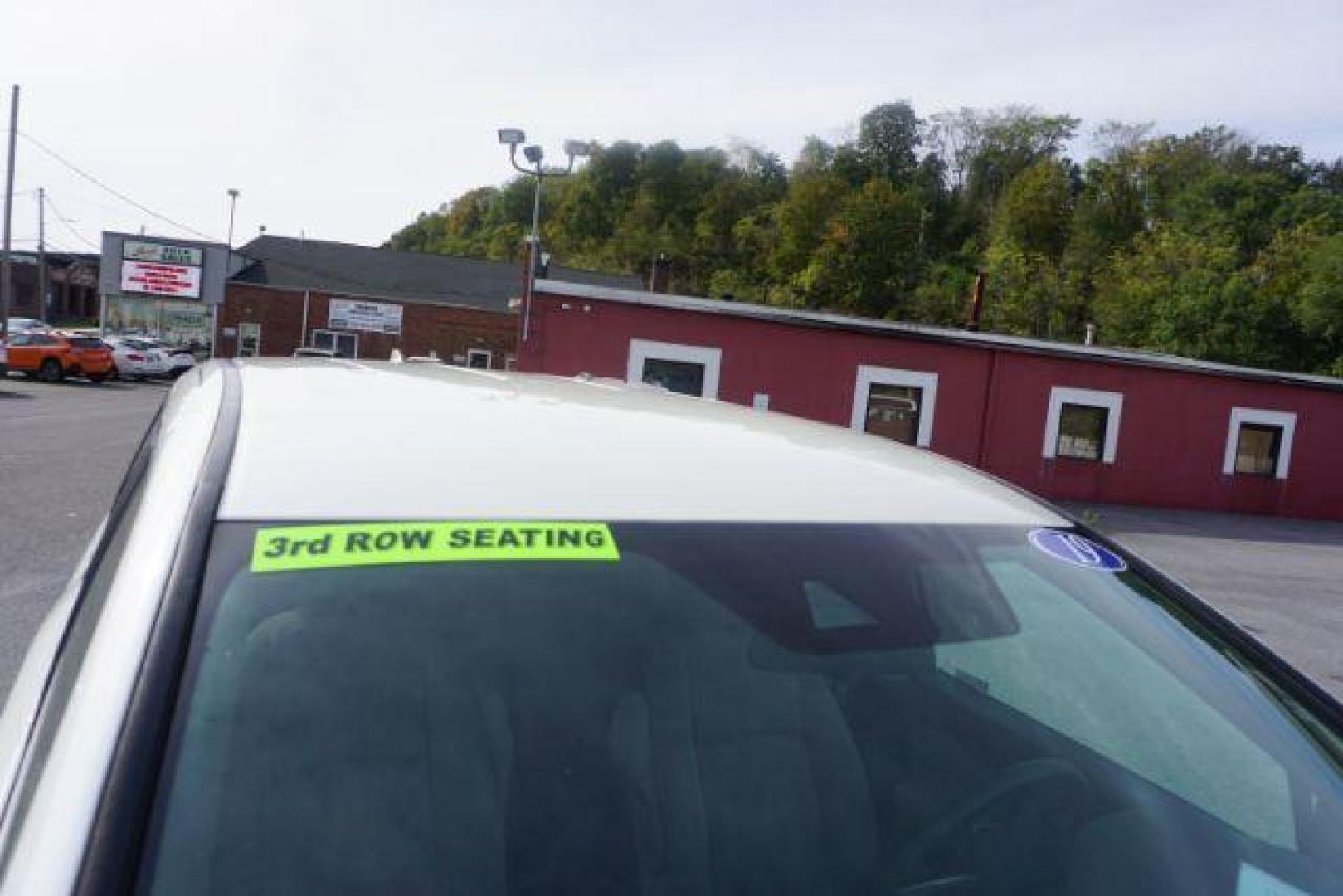 2019 White Diamond Pearl /Beige Honda Odyssey EX (5FNRL6H53KB) with an 3.5L V-6 gasoline direct injection engine, located at 312 Centre Ave, Schuylkill Haven, PA, 17972, (570) 593-5278, 40.638130, -76.177383 - Photo#88