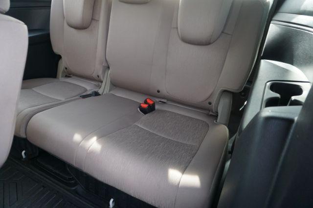 2019 White Diamond Pearl /Beige Honda Odyssey EX (5FNRL6H53KB) with an 3.5L V-6 gasoline direct injection engine, located at 312 Centre Ave, Schuylkill Haven, PA, 17972, (570) 593-5278, 40.638130, -76.177383 - Photo#108