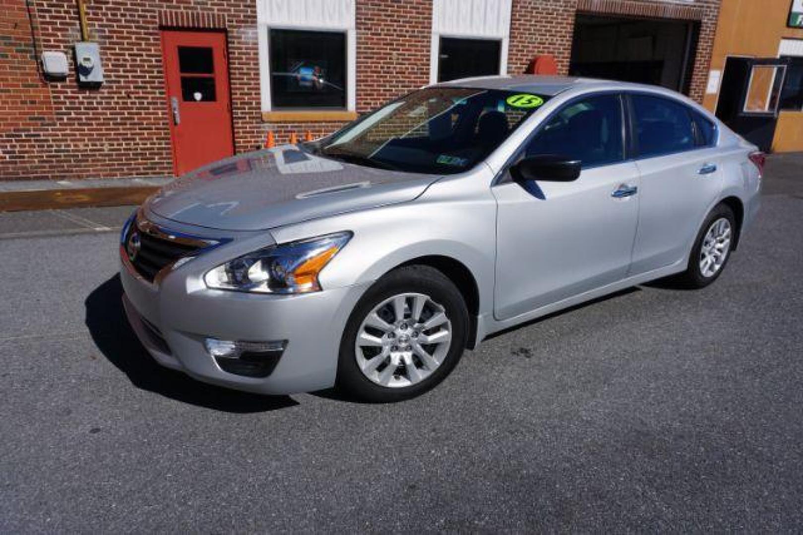 2015 Brilliant Silver /Charcoal Nissan Altima 2.5 S (1N4AL3AP6FN) with an 2.5L I-4 DOHC engine, located at 312 Centre Ave, Schuylkill Haven, PA, 17972, (570) 593-5278, 40.638130, -76.177383 - Photo#3