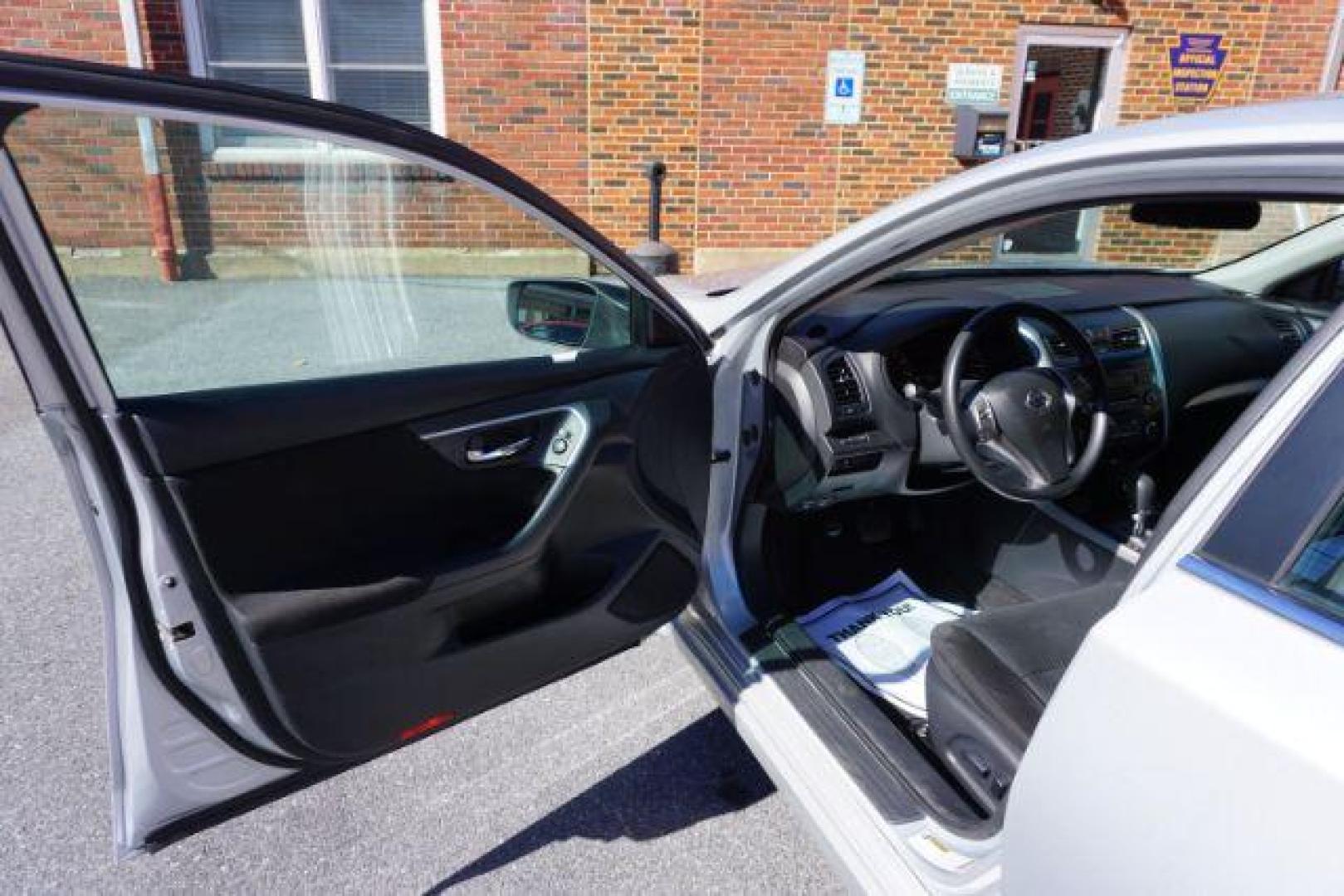 2015 Brilliant Silver /Charcoal Nissan Altima 2.5 S (1N4AL3AP6FN) with an 2.5L I-4 DOHC engine, located at 312 Centre Ave, Schuylkill Haven, PA, 17972, (570) 593-5278, 40.638130, -76.177383 - Photo#27