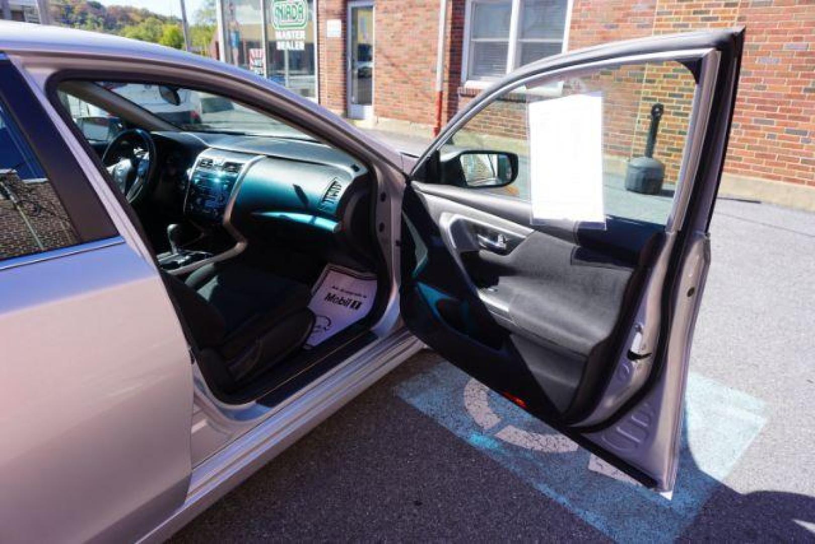 2015 Brilliant Silver /Charcoal Nissan Altima 2.5 S (1N4AL3AP6FN) with an 2.5L I-4 DOHC engine, located at 312 Centre Ave, Schuylkill Haven, PA, 17972, (570) 593-5278, 40.638130, -76.177383 - Photo#43