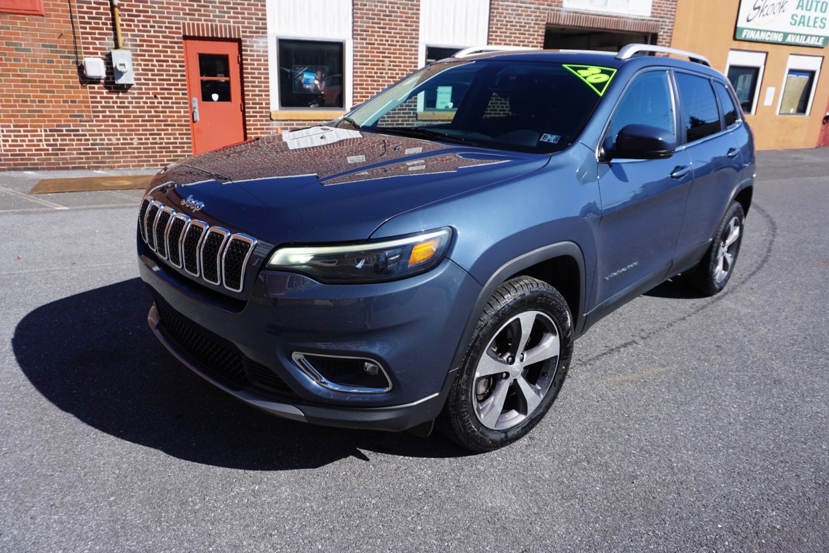 2020 BLUE SHADE PEARL JEEP CHEROKEE LIMITED (1C4PJMDX9LD) with an 3.2L V6 engine, AUTOMATIC transmission, located at 312 Centre Ave, Schuylkill Haven, PA, 17972, (570) 593-5278, 40.638130, -76.177383- Photo#3