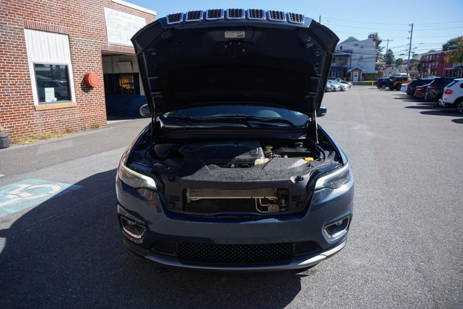 2020 BLUE SHADE PEARL JEEP CHEROKEE LIMITED (1C4PJMDX9LD) with an 3.2L V6 engine, AUTOMATIC transmission, located at 312 Centre Ave, Schuylkill Haven, PA, 17972, (570) 593-5278, 40.638130, -76.177383- Photo#18