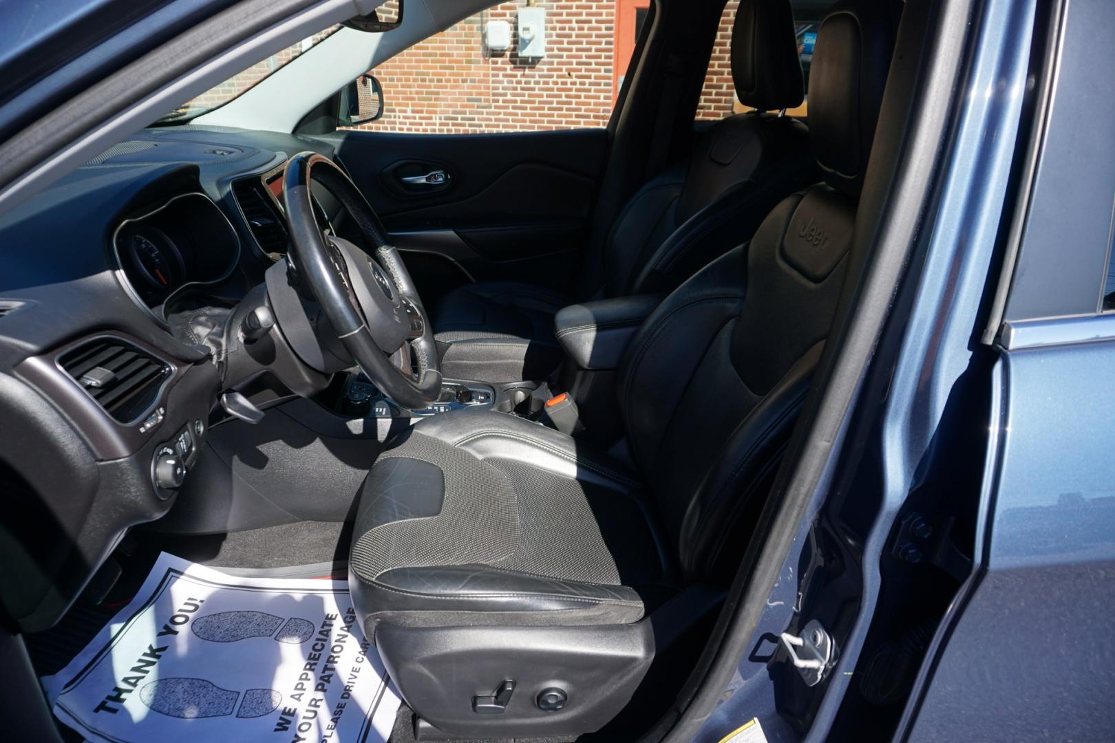 2020 BLUE SHADE PEARL JEEP CHEROKEE LIMITED (1C4PJMDX9LD) with an 3.2L V6 engine, AUTOMATIC transmission, located at 312 Centre Ave, Schuylkill Haven, PA, 17972, (570) 593-5278, 40.638130, -76.177383- Photo#24