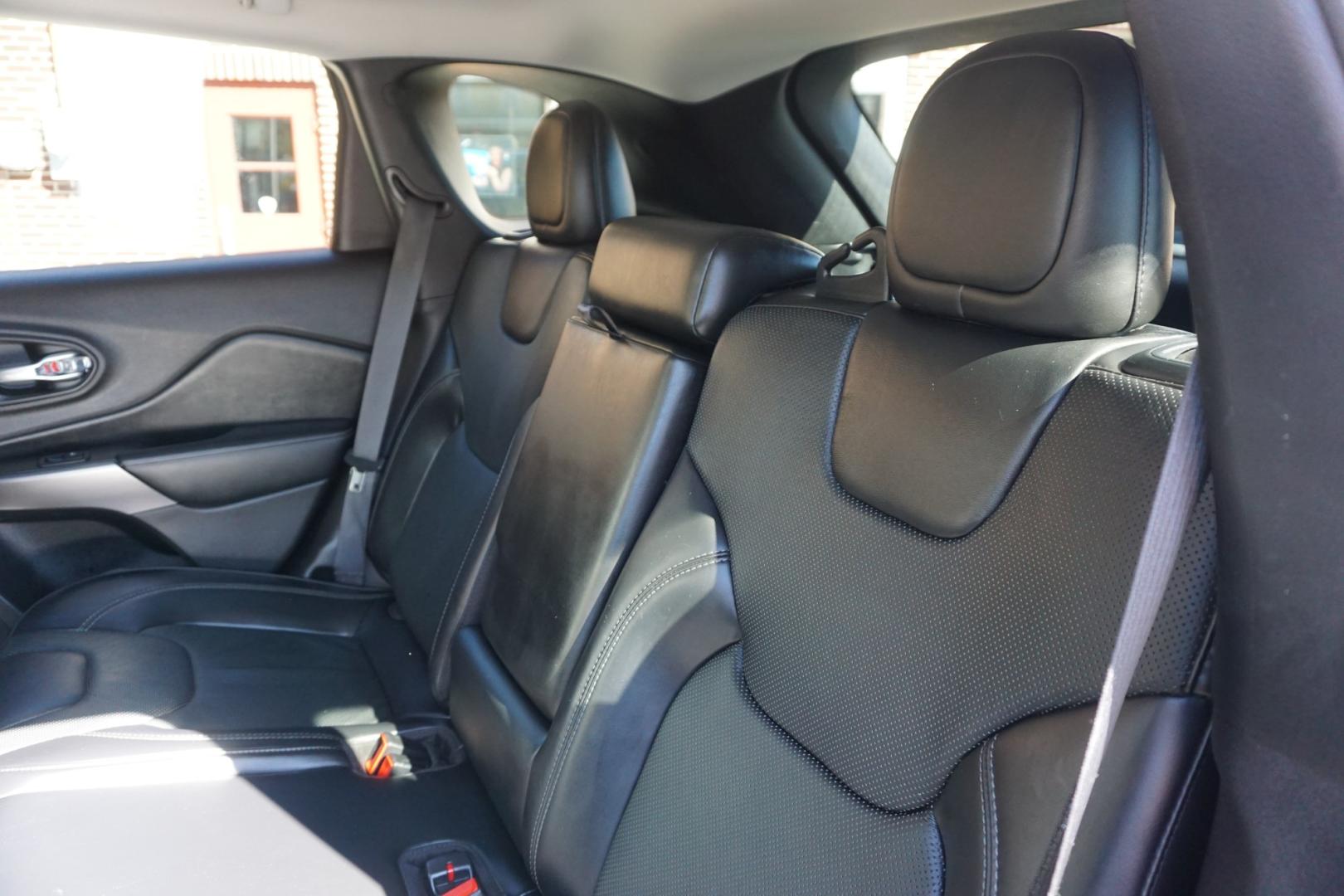 2020 BLUE SHADE PEARL JEEP CHEROKEE LIMITED (1C4PJMDX9LD) with an 3.2L V6 engine, AUTOMATIC transmission, located at 312 Centre Ave, Schuylkill Haven, PA, 17972, (570) 593-5278, 40.638130, -76.177383- Photo#29