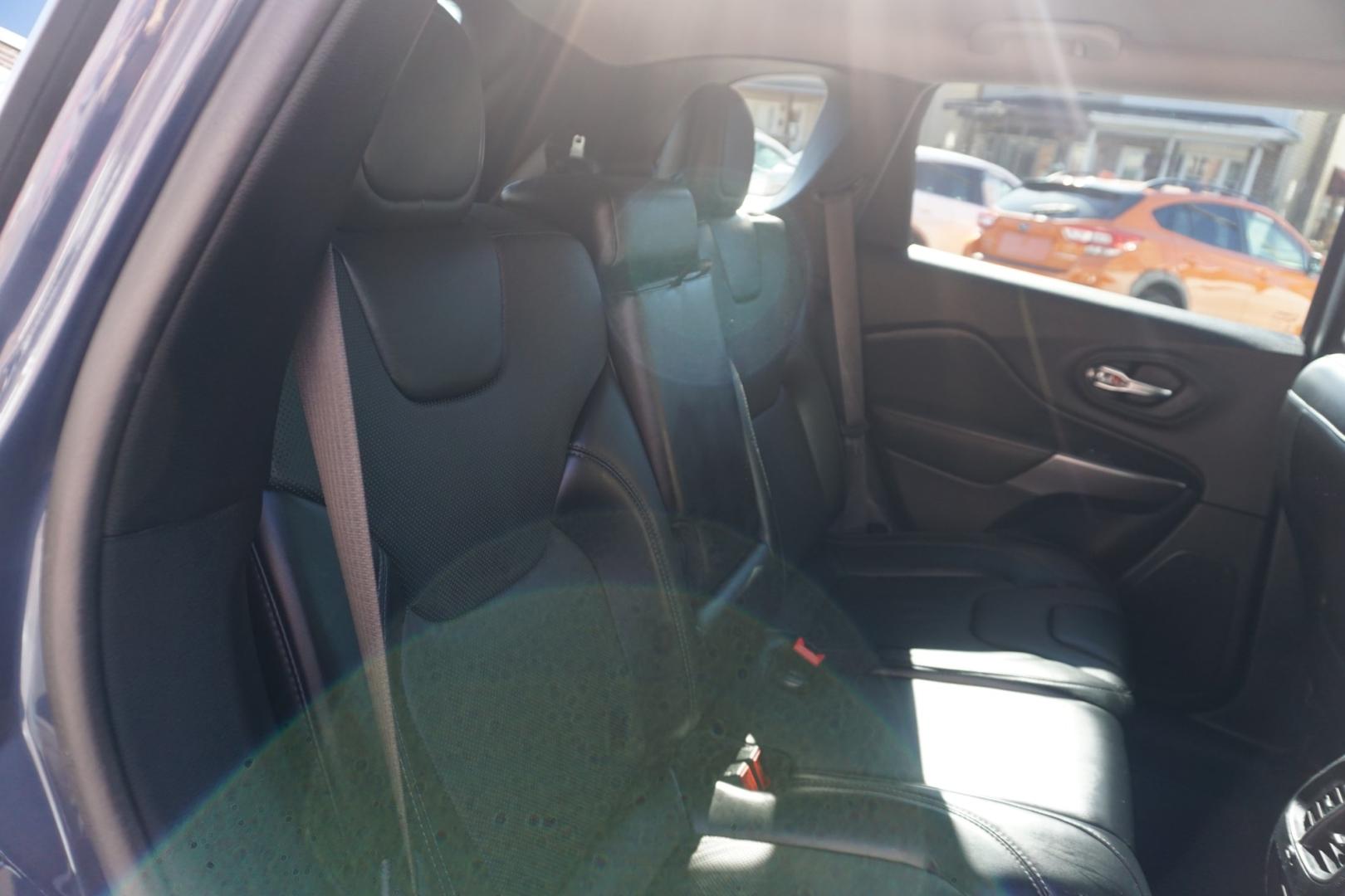 2020 BLUE SHADE PEARL JEEP CHEROKEE LIMITED (1C4PJMDX9LD) with an 3.2L V6 engine, AUTOMATIC transmission, located at 312 Centre Ave, Schuylkill Haven, PA, 17972, (570) 593-5278, 40.638130, -76.177383- Photo#38