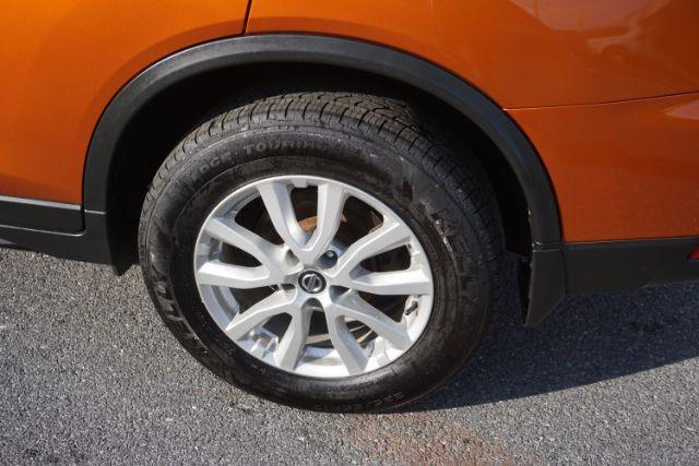 2019 Monarch Orange Metallic /Charcoal Nissan Rogue SV (JN8AT2MV3KW) with an 2.5L I-4 DOHC engine, located at 312 Centre Ave, Schuylkill Haven, PA, 17972, (570) 593-5278, 40.638130, -76.177383 - Photo#7