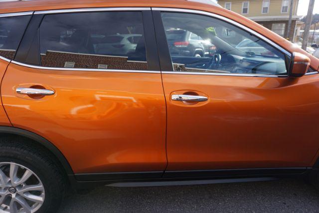 2019 Monarch Orange Metallic /Charcoal Nissan Rogue SV (JN8AT2MV3KW) with an 2.5L I-4 DOHC engine, located at 312 Centre Ave, Schuylkill Haven, PA, 17972, (570) 593-5278, 40.638130, -76.177383 - Photo#14