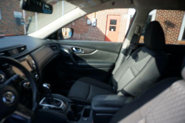 2019 Monarch Orange Metallic /Charcoal Nissan Rogue SV (JN8AT2MV3KW) with an 2.5L I-4 DOHC engine, located at 312 Centre Ave, Schuylkill Haven, PA, 17972, (570) 593-5278, 40.638130, -76.177383 - Photo#21