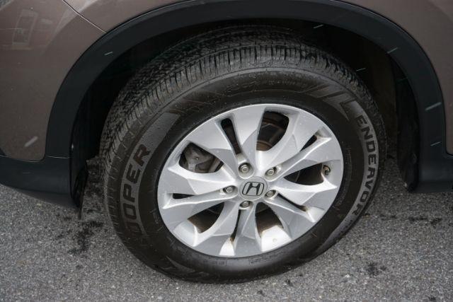 2012 Urban Titanium Metallic /Gray Honda CR-V EX-L (5J6RM4H76CL) with an 2.4L I-4 DOHC engine, located at 312 Centre Ave, Schuylkill Haven, PA, 17972, (570) 593-5278, 40.638130, -76.177383 - Photo#5