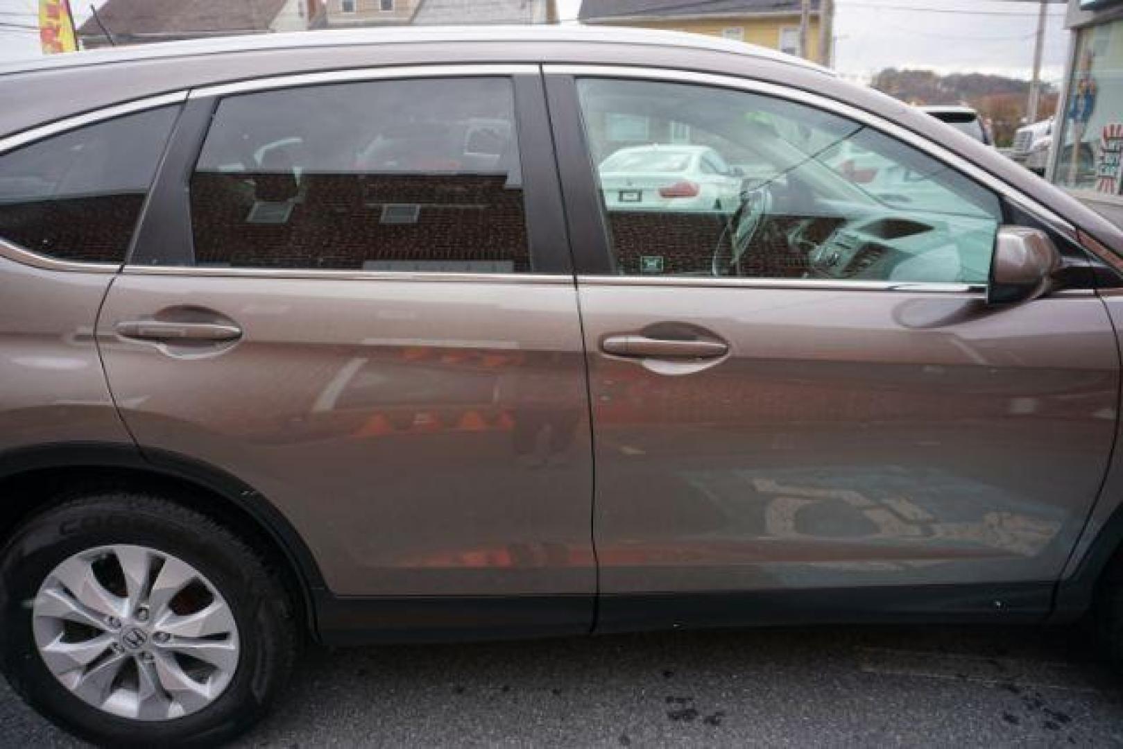 2012 Urban Titanium Metallic /Gray Honda CR-V EX-L (5J6RM4H76CL) with an 2.4L I-4 DOHC engine, located at 312 Centre Ave, Schuylkill Haven, PA, 17972, (570) 593-5278, 40.638130, -76.177383 - Photo#16