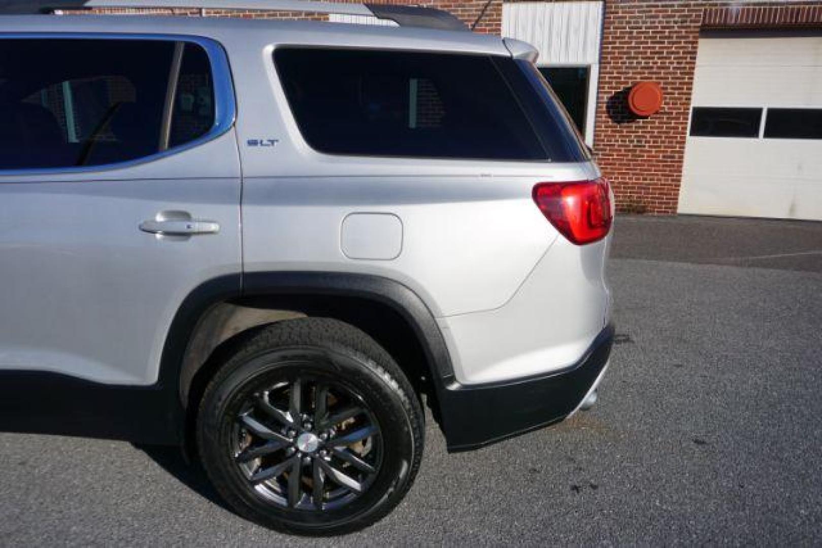2017 Sparkling Silver Metallic /Cocoa/Light Ash Gray GMC Acadia SLT-1 (1GKKNMLS2HZ) , located at 312 Centre Ave, Schuylkill Haven, PA, 17972, (570) 593-5278, 40.638130, -76.177383 - Photo#7