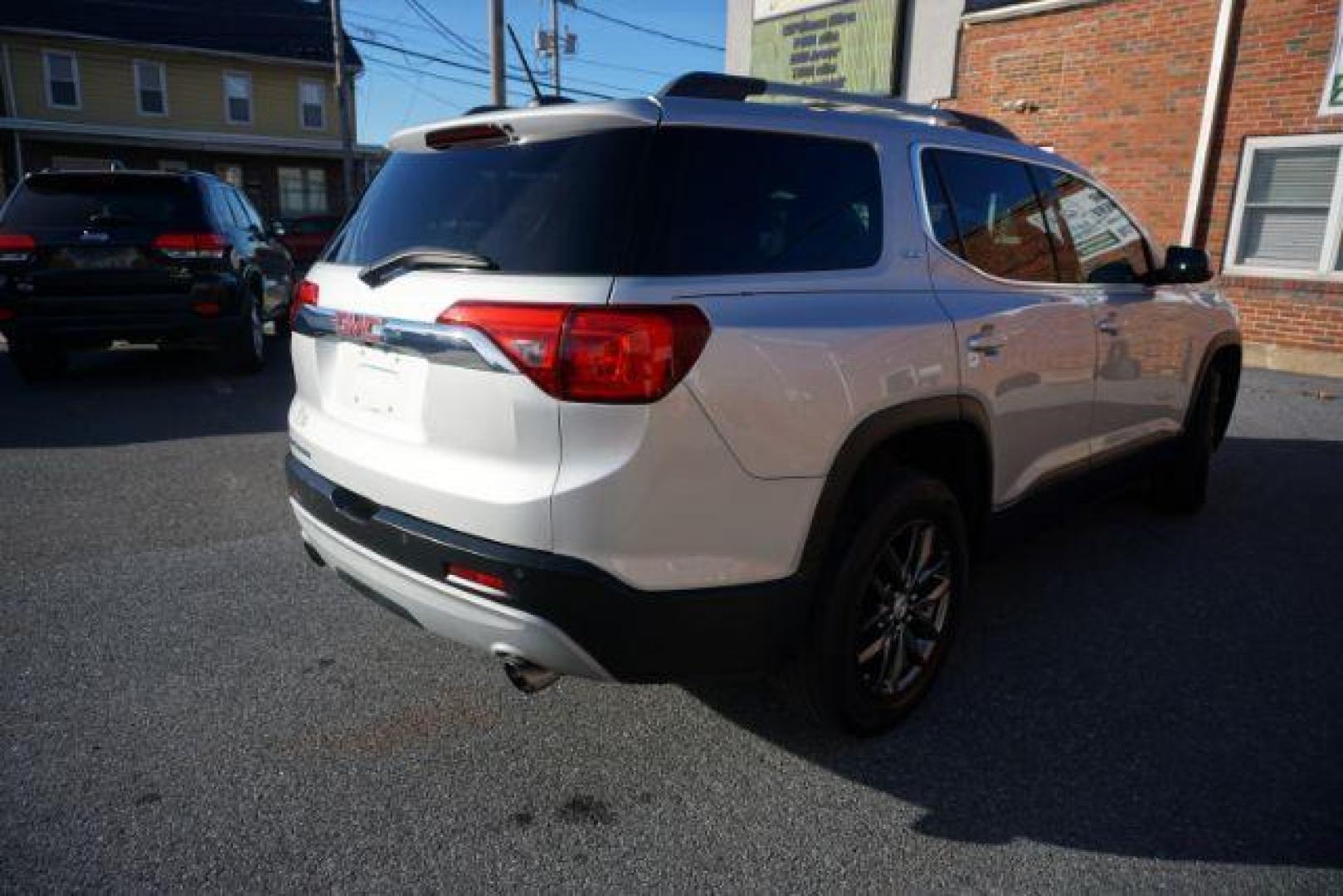 2017 Sparkling Silver Metallic /Cocoa/Light Ash Gray GMC Acadia SLT-1 (1GKKNMLS2HZ) , located at 312 Centre Ave, Schuylkill Haven, PA, 17972, (570) 593-5278, 40.638130, -76.177383 - Photo#13