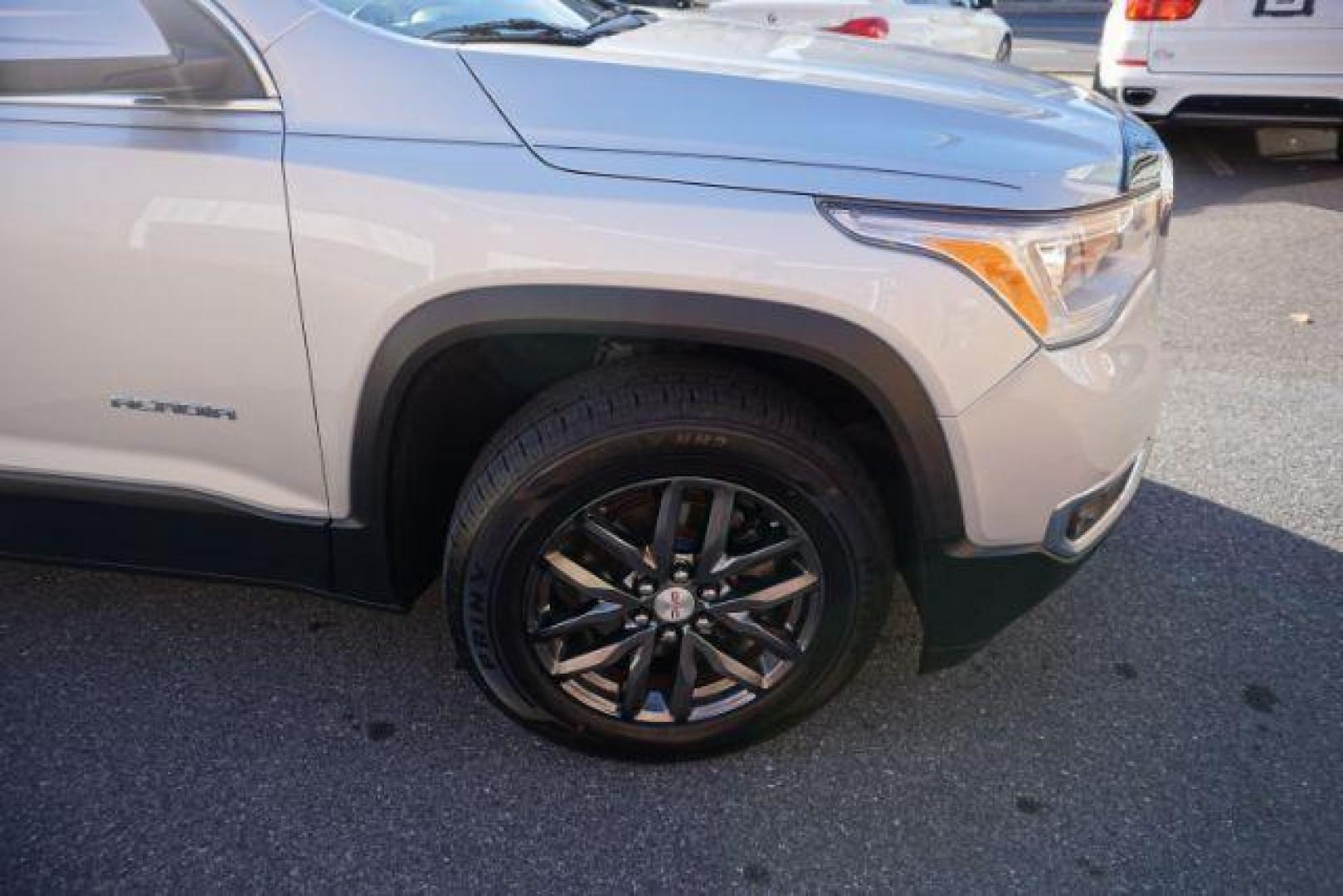 2017 Sparkling Silver Metallic /Cocoa/Light Ash Gray GMC Acadia SLT-1 (1GKKNMLS2HZ) , located at 312 Centre Ave, Schuylkill Haven, PA, 17972, (570) 593-5278, 40.638130, -76.177383 - Photo#17