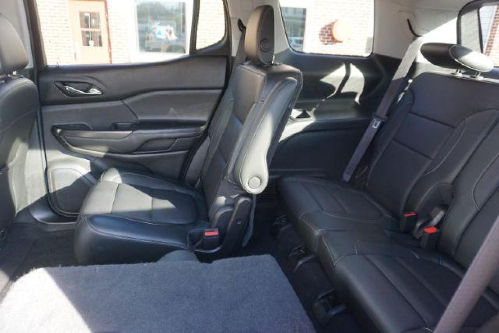 2017 Sparkling Silver Metallic /Cocoa/Light Ash Gray GMC Acadia SLT-1 (1GKKNMLS2HZ) , located at 312 Centre Ave, Schuylkill Haven, PA, 17972, (570) 593-5278, 40.638130, -76.177383 - Photo#33