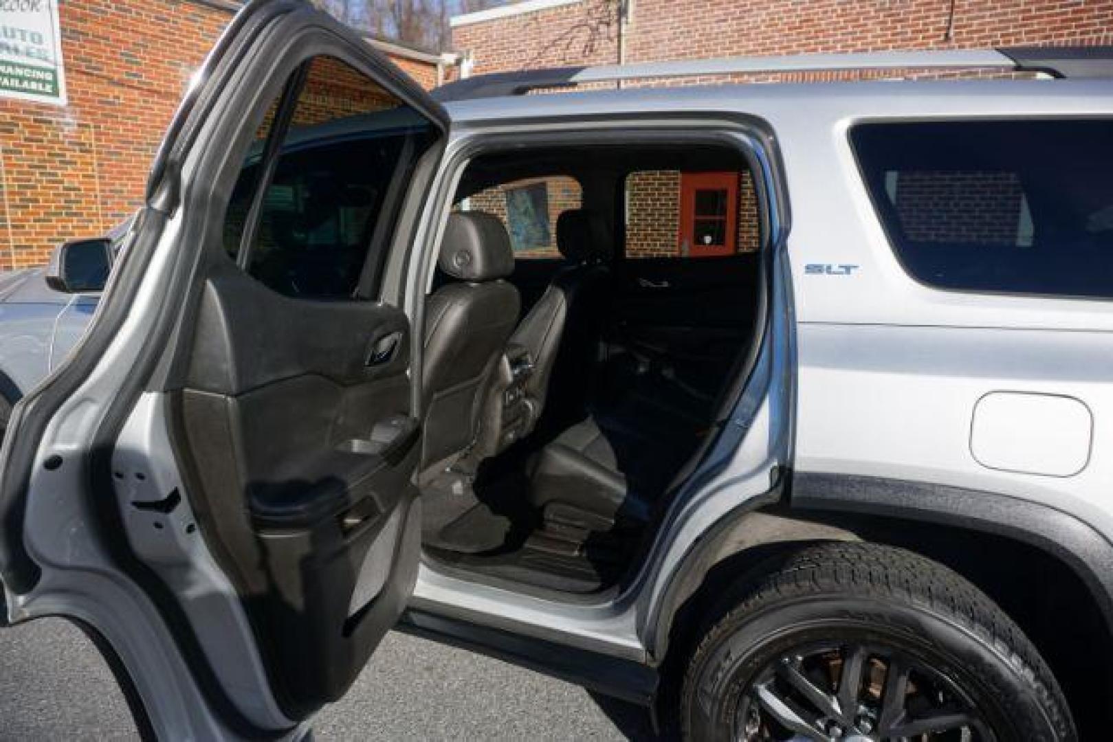 2017 Sparkling Silver Metallic /Cocoa/Light Ash Gray GMC Acadia SLT-1 (1GKKNMLS2HZ) , located at 312 Centre Ave, Schuylkill Haven, PA, 17972, (570) 593-5278, 40.638130, -76.177383 - Photo#38