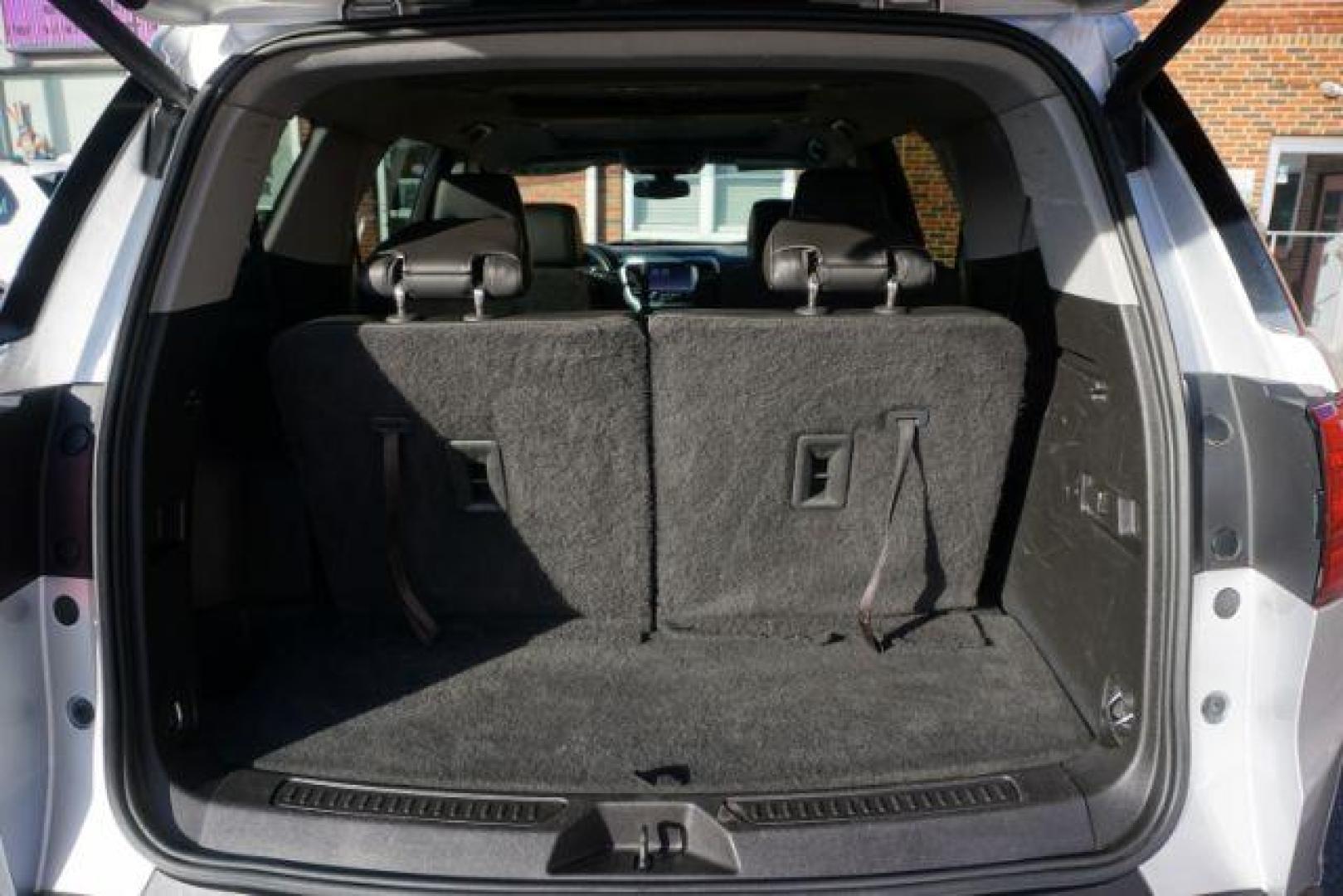 2017 Sparkling Silver Metallic /Cocoa/Light Ash Gray GMC Acadia SLT-1 (1GKKNMLS2HZ) , located at 312 Centre Ave, Schuylkill Haven, PA, 17972, (570) 593-5278, 40.638130, -76.177383 - Photo#40