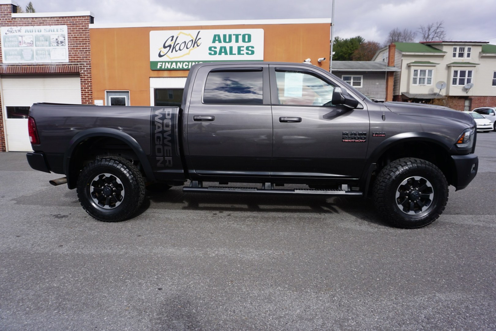 2018 Granite Crystal Metallic Clearcoat /Diesel Gray/Black RAM 2500 POWER WAGON (3C6TR5EJ2JG) with an HEMI 6.4L V-8 VVT variable valve control engine, located at 312 Centre Ave, Schuylkill Haven, PA, 17972, (570) 593-5278, 40.638130, -76.177383 - Photo#12