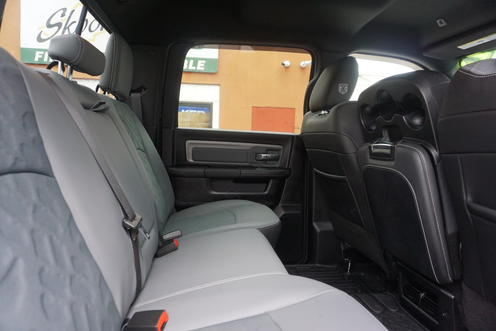 2018 Granite Crystal Metallic Clearcoat /Diesel Gray/Black RAM 2500 POWER WAGON (3C6TR5EJ2JG) with an HEMI 6.4L V-8 VVT variable valve control engine, located at 312 Centre Ave, Schuylkill Haven, PA, 17972, (570) 593-5278, 40.638130, -76.177383 - Photo#34