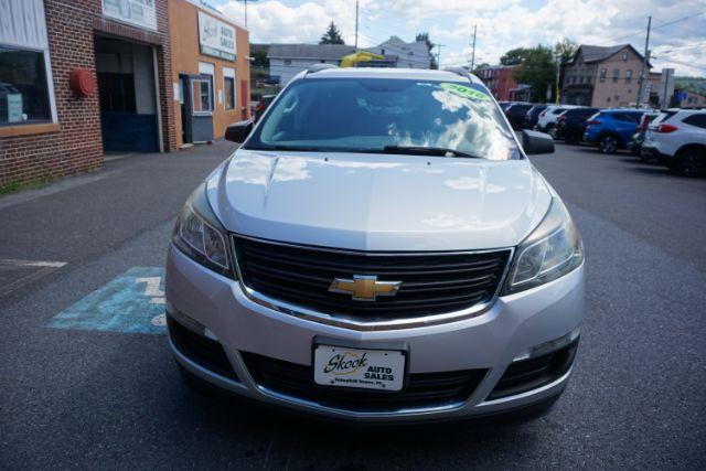 2016 Silver /Dark Titanium / Light Titanium, premium cloth Chevrolet Traverse LS AWD (1GNKVFKD4GJ) with an 3.6L V6 DOHC 24V engine, 6-Speed Automatic transmission, located at 312 Centre Ave, Schuylkill Haven, PA, 17972, (570) 593-5278, 40.638130, -76.177383 - Photo#1