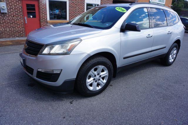 2016 Silver /Dark Titanium / Light Titanium, premium cloth Chevrolet Traverse LS AWD (1GNKVFKD4GJ) with an 3.6L V6 DOHC 24V engine, 6-Speed Automatic transmission, located at 312 Centre Ave, Schuylkill Haven, PA, 17972, (570) 593-5278, 40.638130, -76.177383 - Photo#3