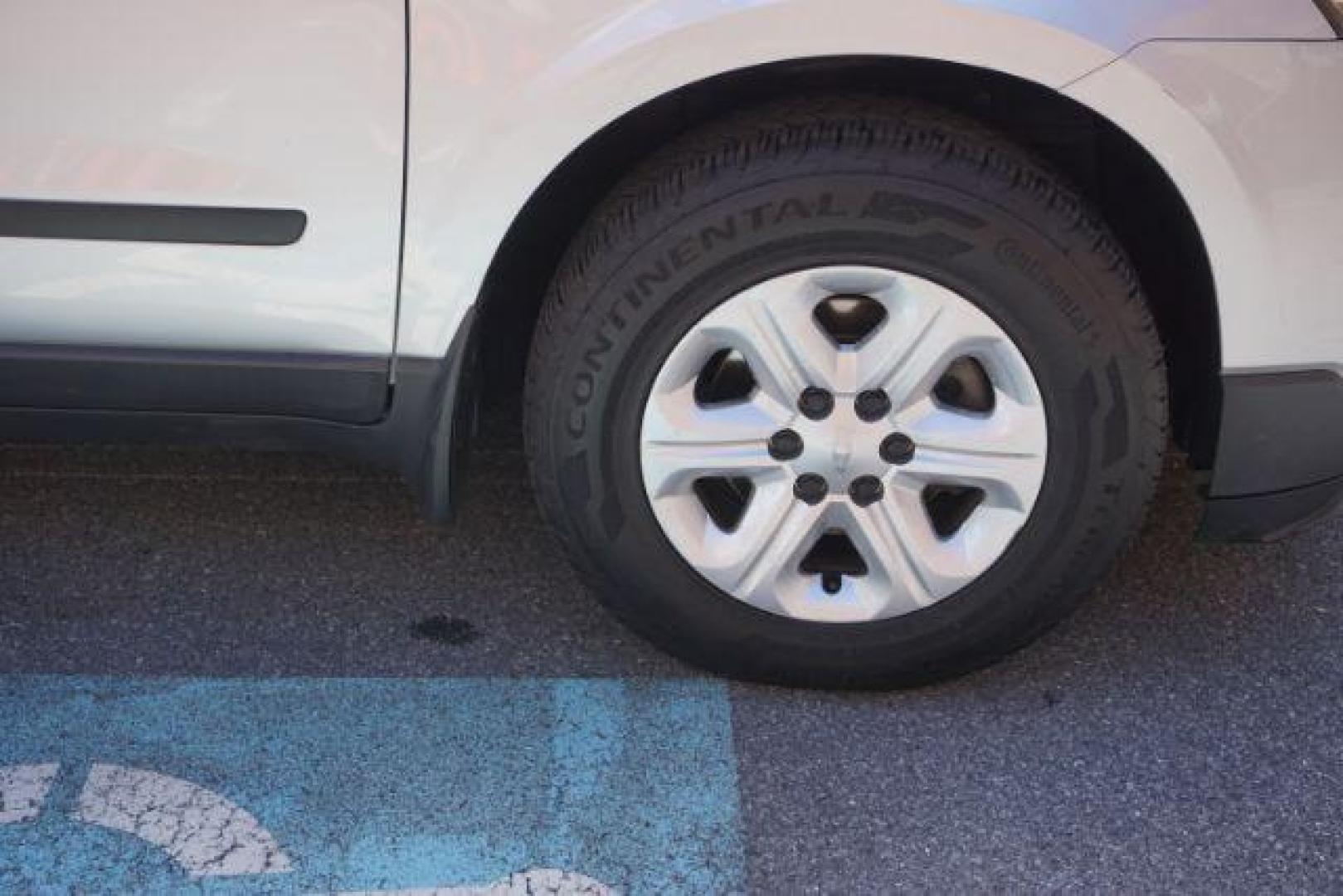 2016 Silver /Dark Titanium / Light Titanium, premium cloth Chevrolet Traverse LS AWD (1GNKVFKD4GJ) with an 3.6L V6 DOHC 24V engine, 6-Speed Automatic transmission, located at 312 Centre Ave, Schuylkill Haven, PA, 17972, (570) 593-5278, 40.638130, -76.177383 - Photo#16