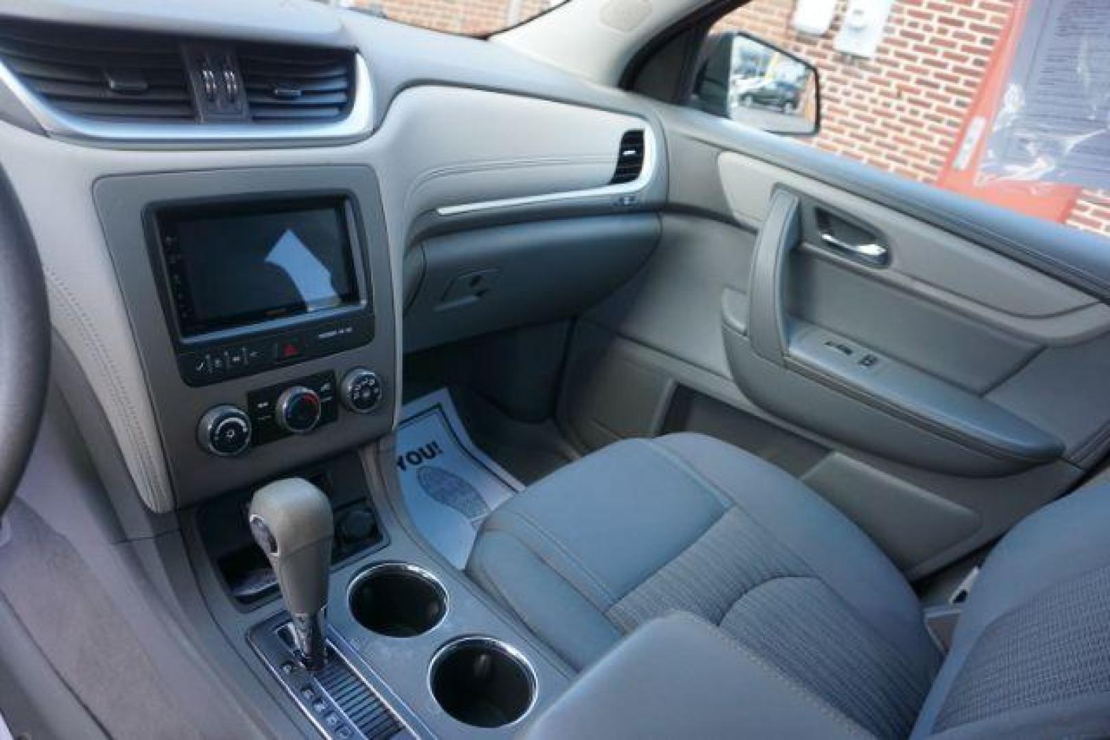 2016 Silver /Dark Titanium / Light Titanium, premium cloth Chevrolet Traverse LS AWD (1GNKVFKD4GJ) with an 3.6L V6 DOHC 24V engine, 6-Speed Automatic transmission, located at 312 Centre Ave, Schuylkill Haven, PA, 17972, (570) 593-5278, 40.638130, -76.177383 - Photo#20