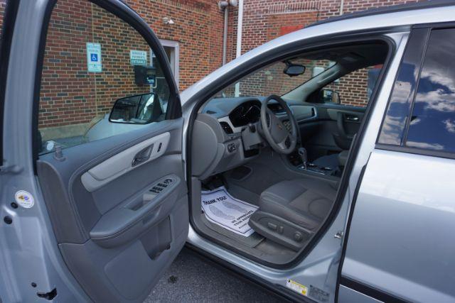 2016 Silver /Dark Titanium / Light Titanium, premium cloth Chevrolet Traverse LS AWD (1GNKVFKD4GJ) with an 3.6L V6 DOHC 24V engine, 6-Speed Automatic transmission, located at 312 Centre Ave, Schuylkill Haven, PA, 17972, (570) 593-5278, 40.638130, -76.177383 - Photo#23